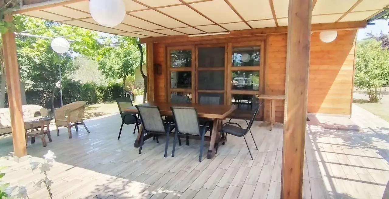 Artemis Guest House Svoronata
